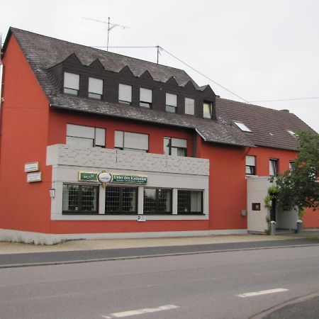 "Unter Den Kastanien" Hotel Speicher Bagian luar foto