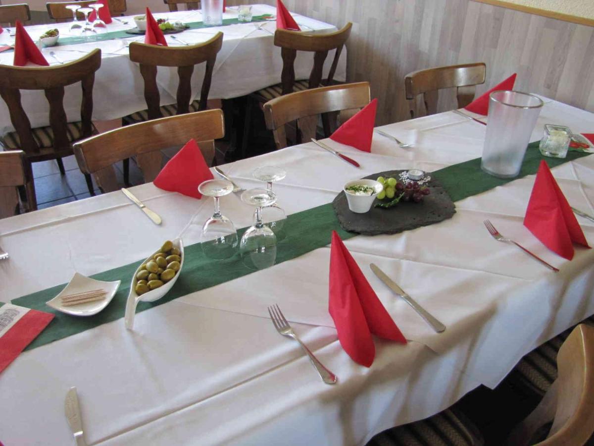 "Unter Den Kastanien" Hotel Speicher Bagian luar foto