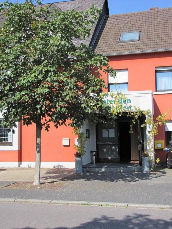 "Unter Den Kastanien" Hotel Speicher Bagian luar foto