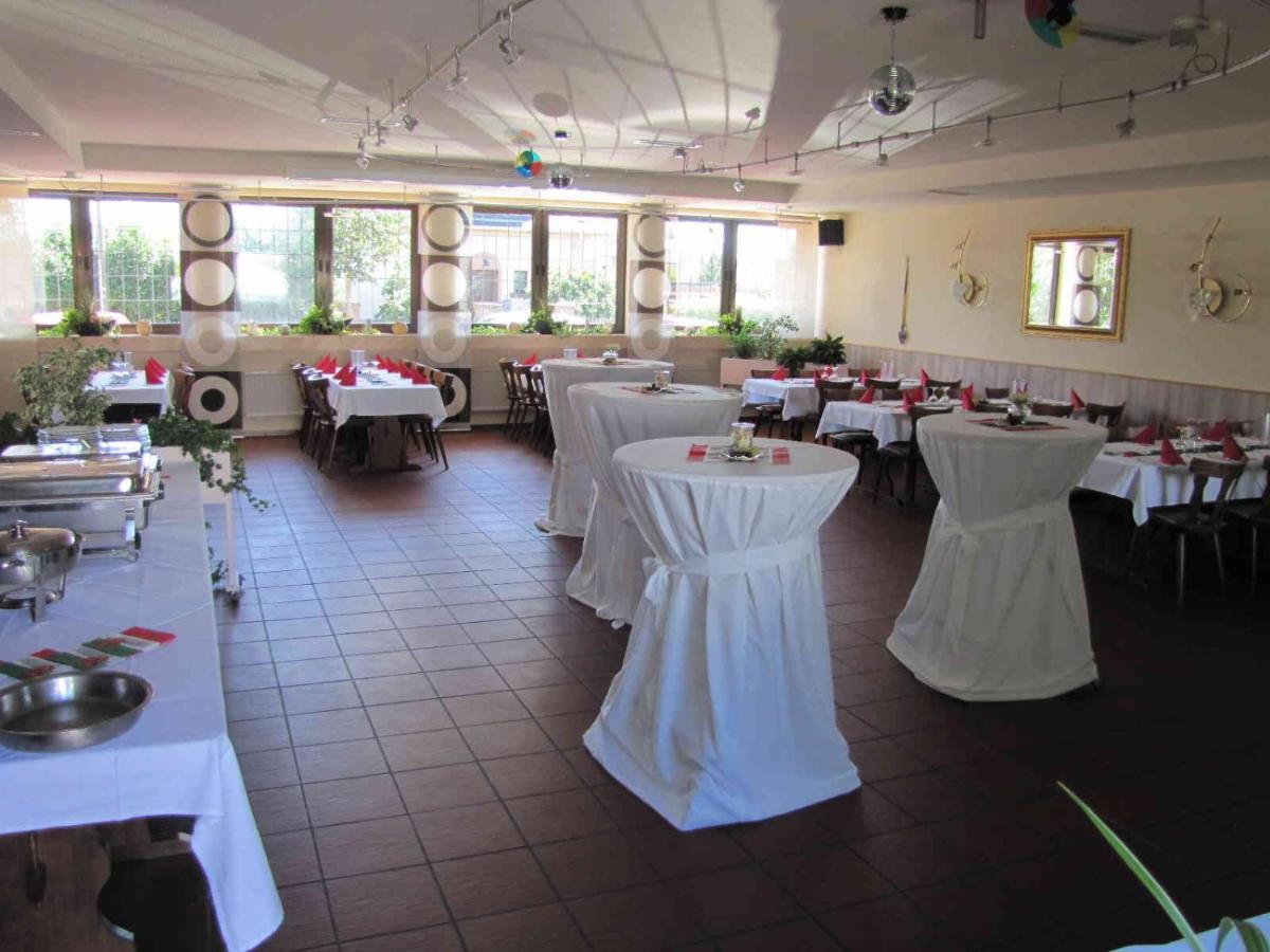 "Unter Den Kastanien" Hotel Speicher Bagian luar foto