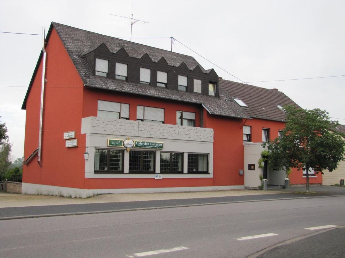 "Unter Den Kastanien" Hotel Speicher Bagian luar foto